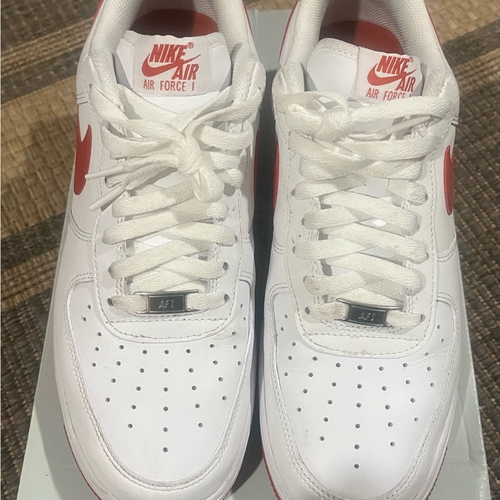Nike Air White and Red Sneakers - Picture 4 of 8